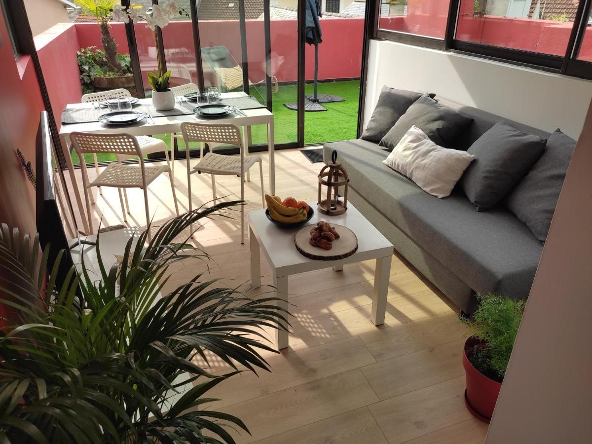 Air-Conditioned Flat With Terrace - Private & Independent - Lourdes Extérieur photo